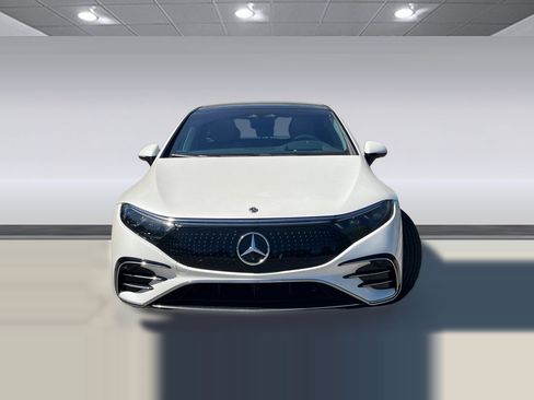 Used 2023 Mercedes-Benz EQS 580 4MATIC Sedan image 4