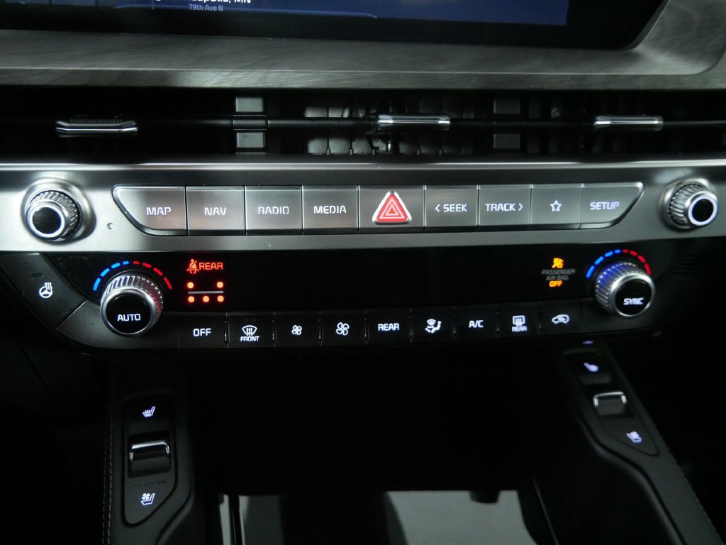 Used 2025 Kia Telluride EX X-Line AWD/4WD image 33
