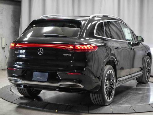 New 2026 Mercedes-Benz EQS 550 4MATIC SUV image 6