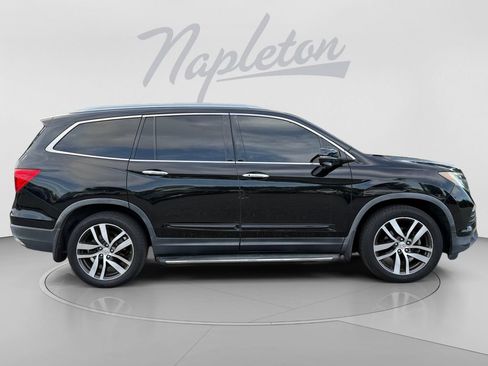 Used 2018 Honda Pilot Touring image 7