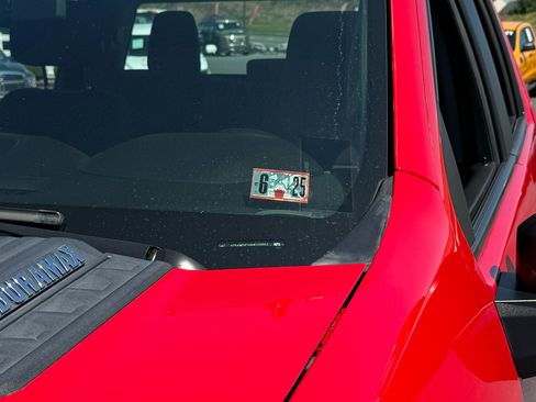 Used 2021 Chevrolet Silverado 3500 LT w/ Convenience Package image 9