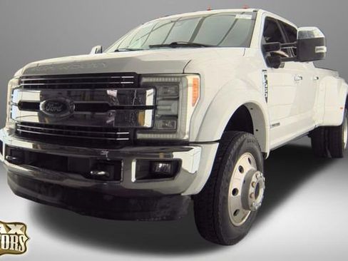 Used 2017 Ford F450 Lariat w/ Lariat Ultimate Package image 18