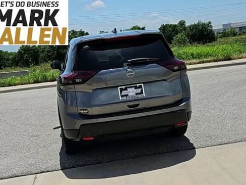 Used 2025 Nissan Rogue SV FWD image 7