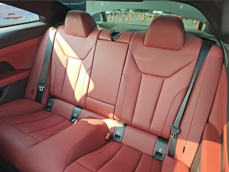 Used 2023 BMW M440i Coupe w/ Parking Assistance Package RWD image 9