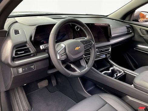 Certified 2026 Chevrolet Traverse LT w/ Driver Confidence Package image 19