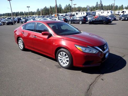 Used 2016 Nissan Altima 2.5 S w/ Power Driver Seat Package image 7
