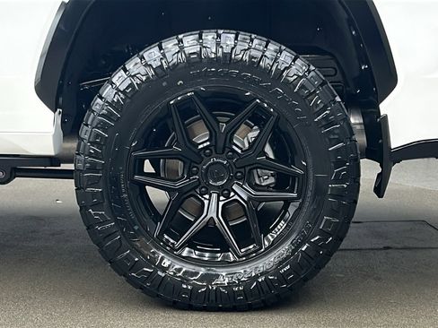 Used 2025 Toyota Sequoia Platinum image 12