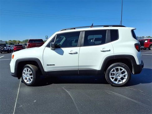 Used 2022 Jeep Renegade Latitude w/ Convenience Group image 29