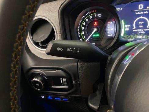 Used 2024 Jeep Wrangler Unlimited Sahara AWD/4WD image 23