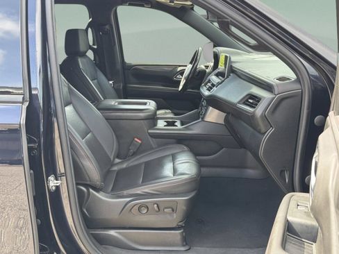 Used 2023 Chevrolet Suburban RST RWD image 33