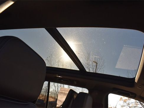 Certified 2021 GMC Yukon Denali w/ Denali Premium Package image 15