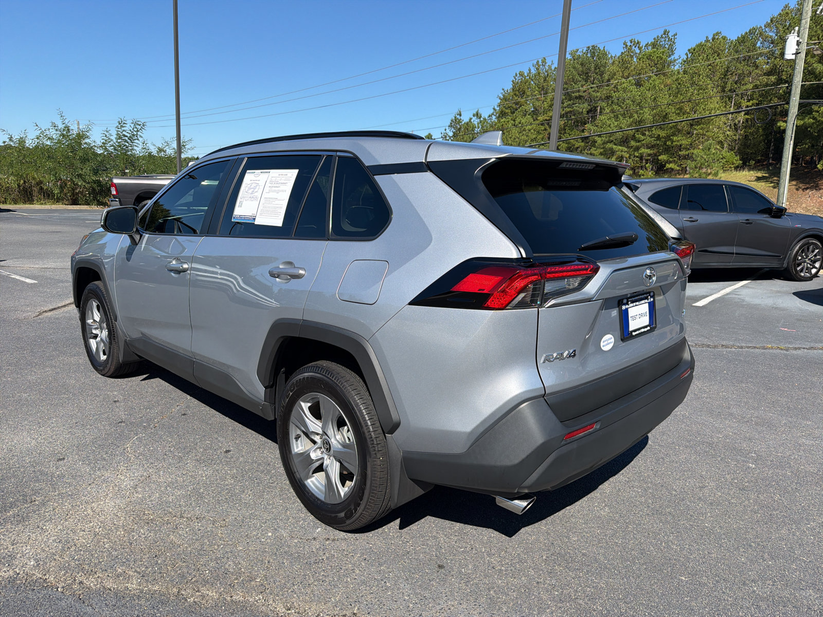 Used 2025 Toyota RAV4 XLE FWD image 4