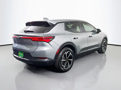 Used 2025 Chevrolet Equinox EV LT image 10