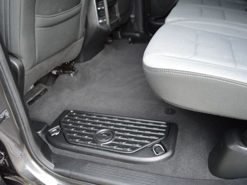 Used 2019 RAM 1500 Big Horn image 16