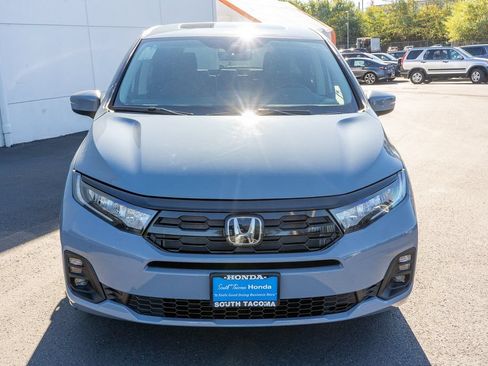 New 2026 Honda Odyssey Touring image 3