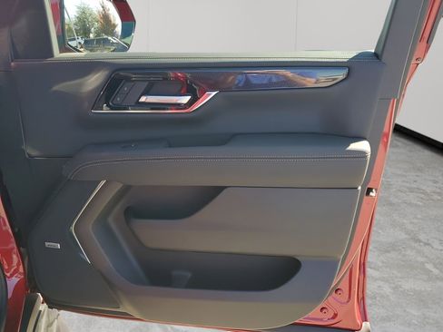 New 2026 GMC Yukon Elevation image 13