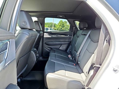 Used 2024 Cadillac XT5 Premium Luxury AWD/4WD image 10
