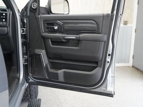 Used 2022 RAM 3500 Limited image 32