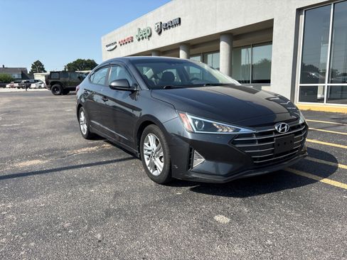 Used 2020 Hyundai Elantra SEL w/ Cargo Package (C1) FWD image 3