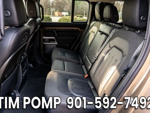 Used 2020 Land Rover Defender 110 SE image 15