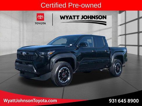 Certified 2025 Toyota Tacoma TRD Off-Road AWD/4WD image 1