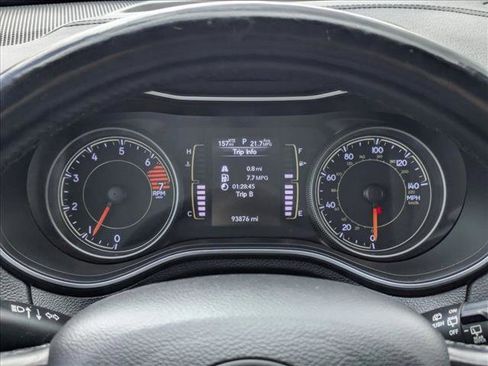 Used 2020 Jeep Cherokee Latitude Plus image 14