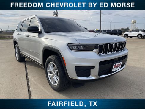 Used 2023 Jeep Grand Cherokee L Laredo image 1