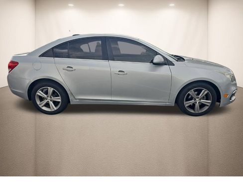 Used 2015 Chevrolet Cruze LT FWD image 6