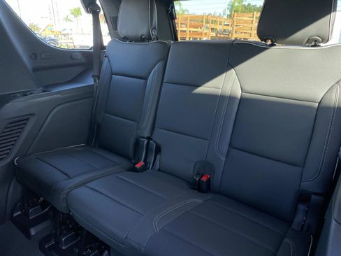 New 2026 GMC Yukon Elevation image 25