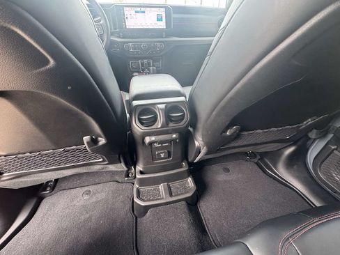 Used 2024 Jeep Wrangler Unlimited Rubicon AWD/4WD image 24