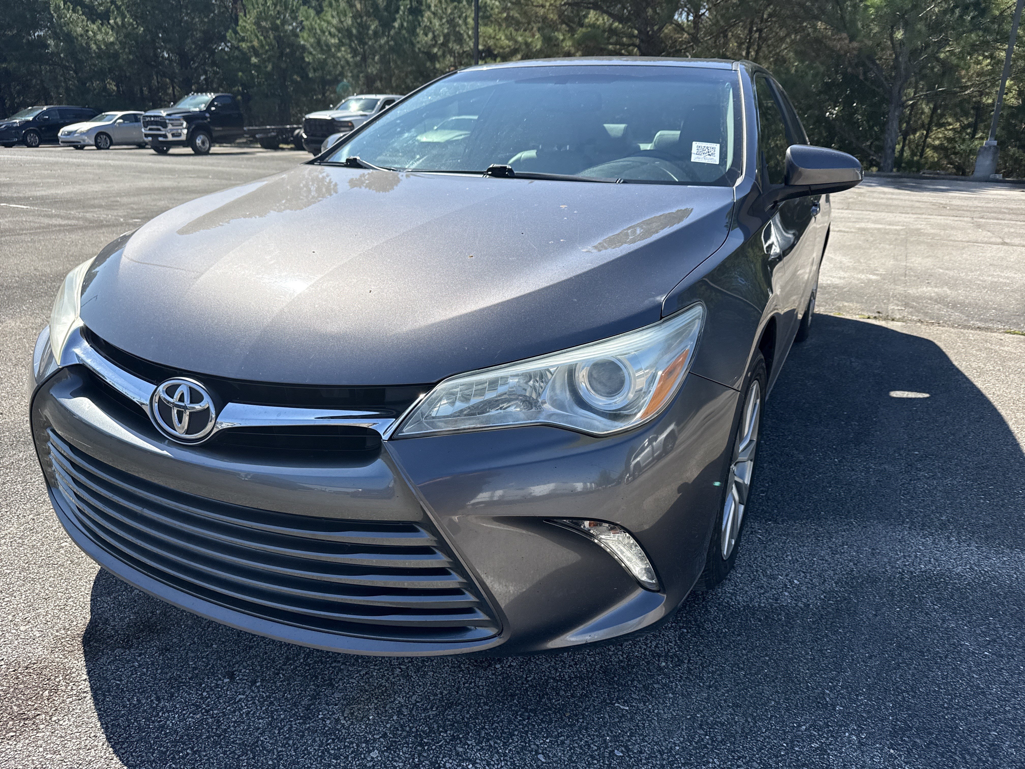 Used 2017 Toyota Camry XLE w/ Moonroof Package FWD image 4
