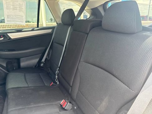 Used 2017 Subaru Outback 2.5i Premium AWD/4WD image 34