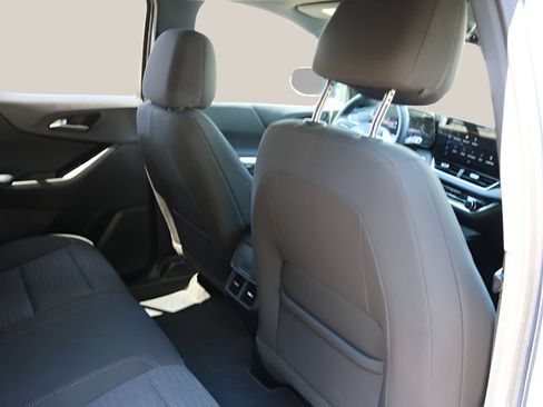 Used 2026 Chevrolet Equinox LT FWD image 18