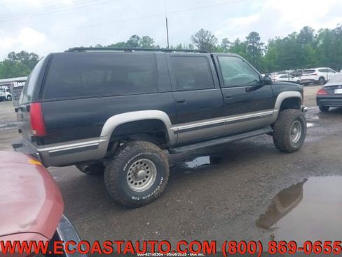 Used 1999 Chevrolet Suburban 2500 w/ Preferred Equipment Group 3 image 4