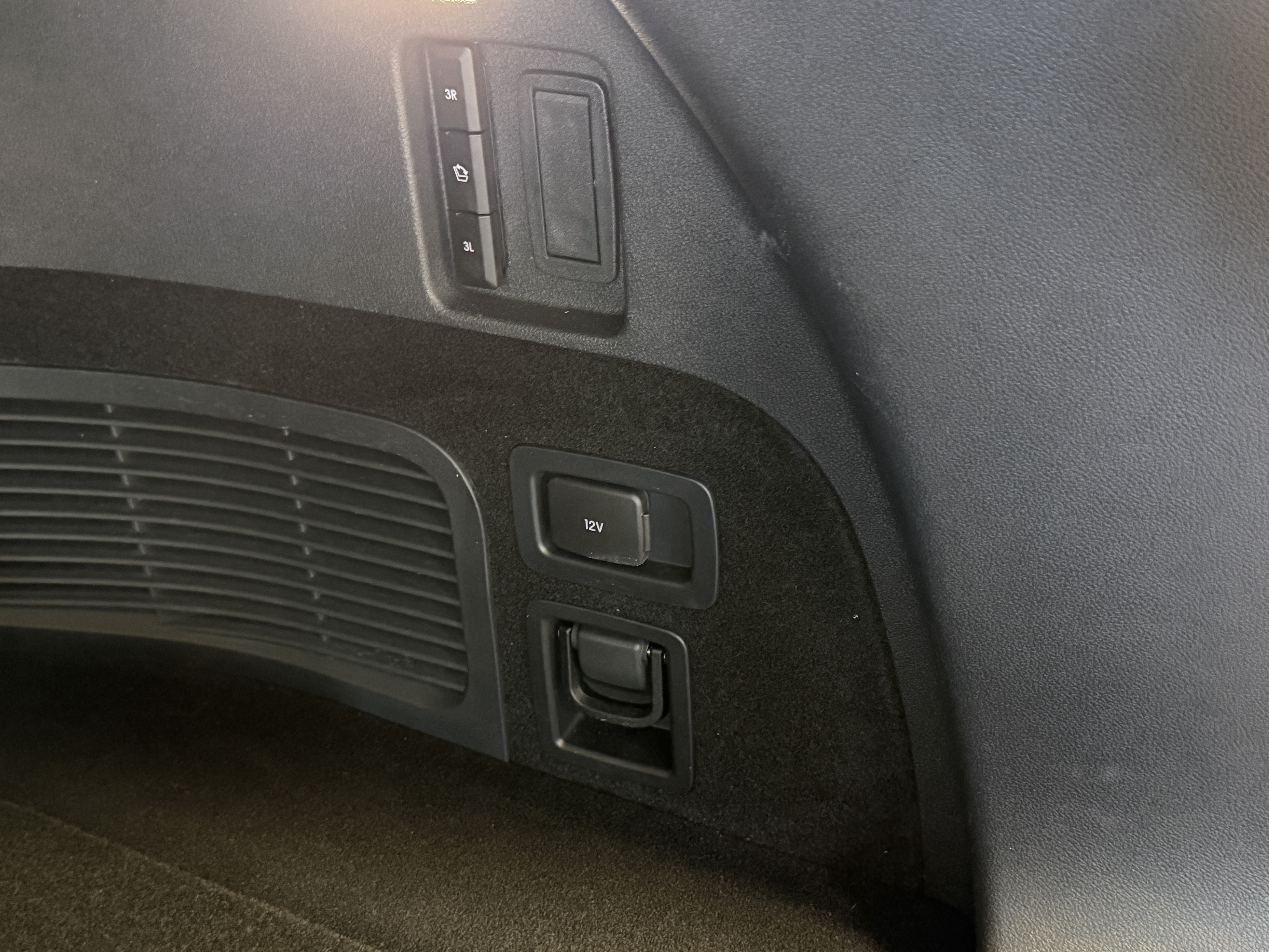 Used 2026 Lincoln Aviator Reserve AWD/4WD image 27
