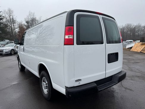 Used 2016 Chevrolet Express 2500 image 3
