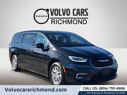 Used 2024 Chrysler Pacifica Touring-L
