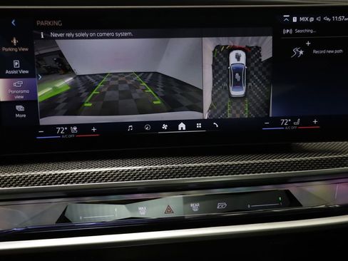 Certified 2025 BMW 760i xDrive w/ Executive Package AWD/4WD image 11