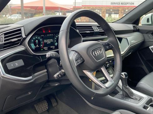 Used 2025 Audi Q3 2.0T Premium image 9