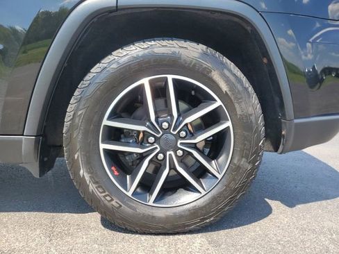 Used 2020 Jeep Grand Cherokee Trailhawk w/ Trailhawk Luxury Group AWD/4WD image 9