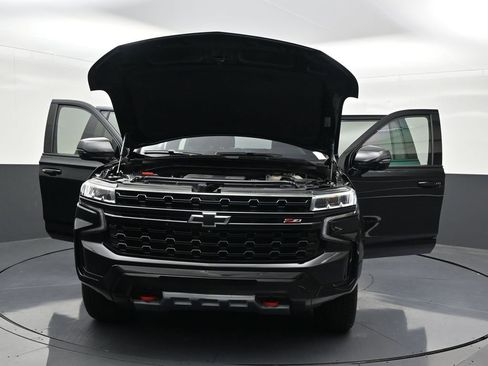 Used 2024 Chevrolet Suburban Z71 w/ Z71 Off-Road Package AWD/4WD image 37