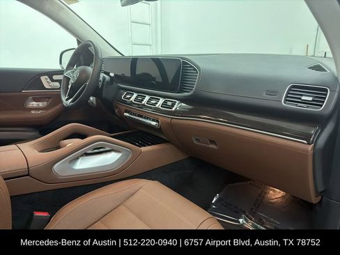 Used 2024 Mercedes-Benz GLE 450e 4MATIC image 29