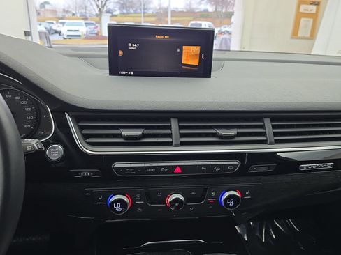 Used 2018 Audi Q7 3.0T Premium image 22