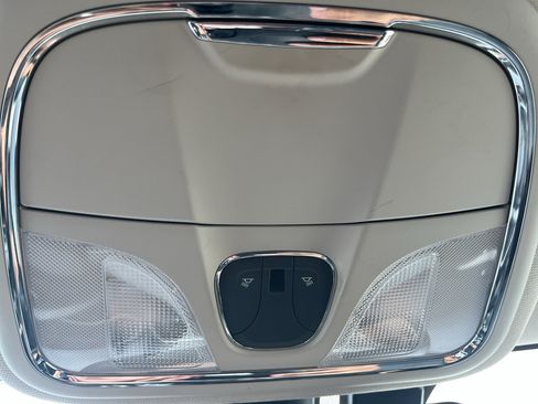 Used 2016 Jeep Cherokee Limited AWD/4WD image 25