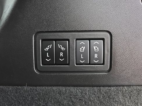 Used 2024 Cadillac XT6 Premium Luxury w/ LPO, Floor Liner Package AWD/4WD image 57