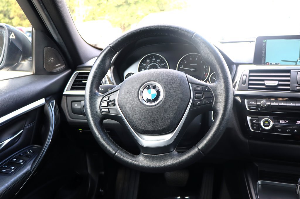 Used 2016 BMW 340i Sedan RWD image 16