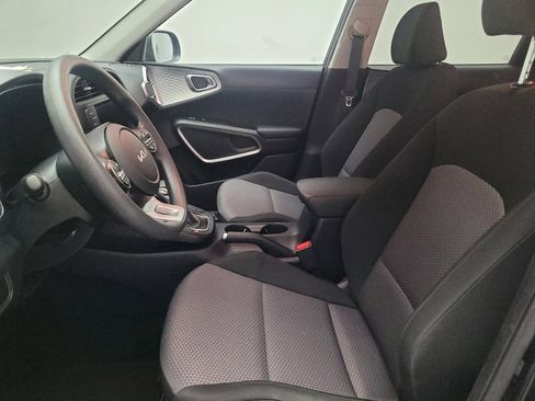 Used 2024 Kia Soul LX w/ Option Group 015 image 17