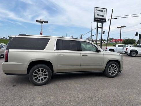 Used 2015 GMC Yukon XL Denali w/ Premium Package AWD/4WD image 12