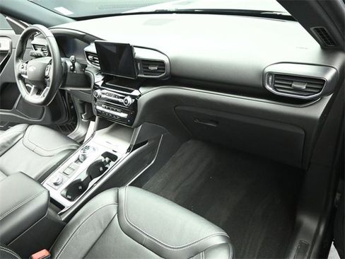 Certified 2022 Ford Explorer ST w/ Equipment Group 401A image 31