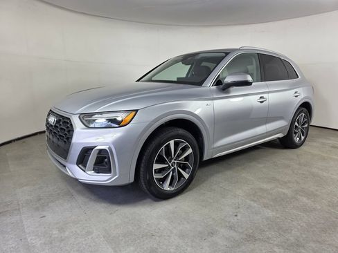 Used 2022 Audi Q5 2.0T Premium w/ Convenience Package AWD/4WD image 8